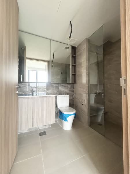 The Botany at Dairy Farm Condominium For Sale at S$ 1,700,000 | PropertyGuru Singapore - Bathroom