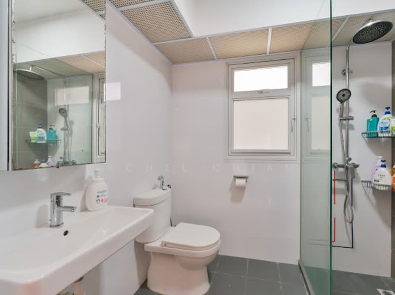 618B Tampines Street 61 HDB Flat For Sale at S$ 828,000 | PropertyGuru Singapore - Bathroom