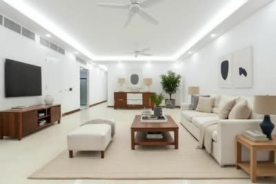 For Rent - Nassim Jade