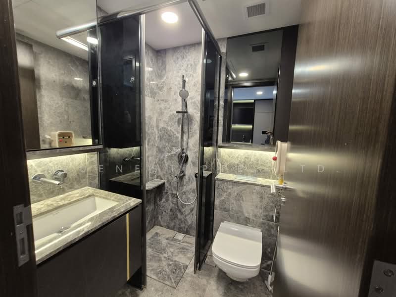 RV Altitude, 344 River Valley Road, 2 Bedrooms, 570 sqft, Condominium For Sale, by KENNETH CHUA, 500082190 - Bathroom - PropertyGuru.com.sg