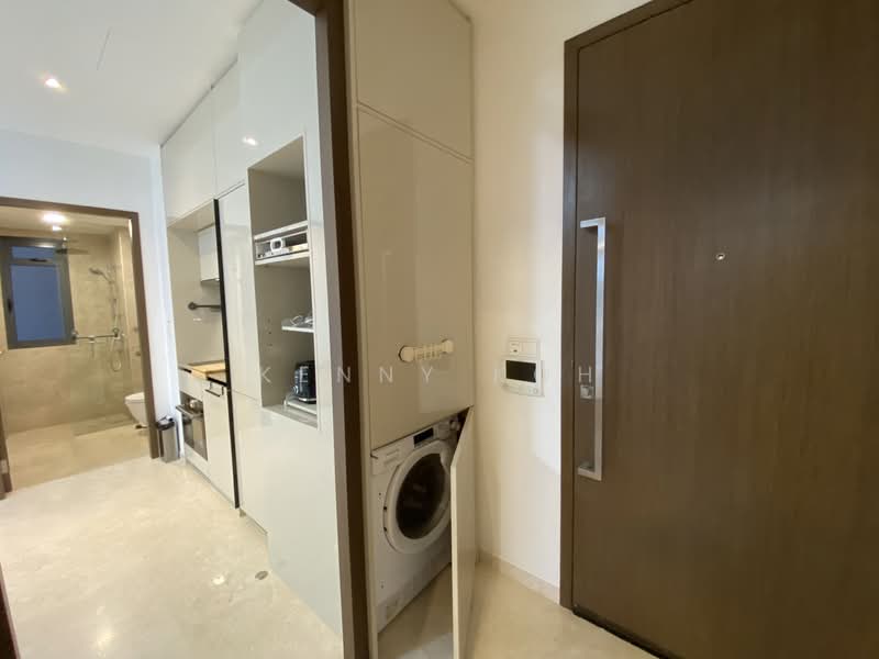 38 Jervois Condominium For Sale at S$ 1,600,000 | PropertyGuru Singapore - Foyer