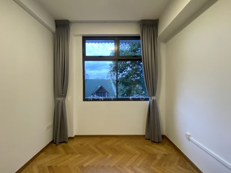 38 Jervois Condominium For Sale at S$ 1,600,000 | PropertyGuru Singapore - Bedroom 