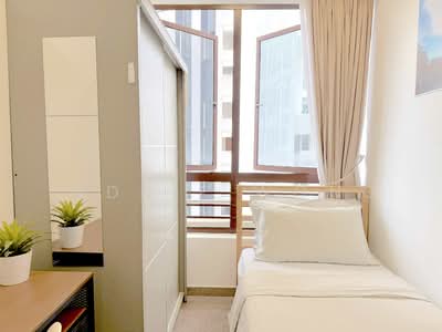 For Rent - Thoughtfully Designed | Naturally Bright & Breezy | Convenient Location