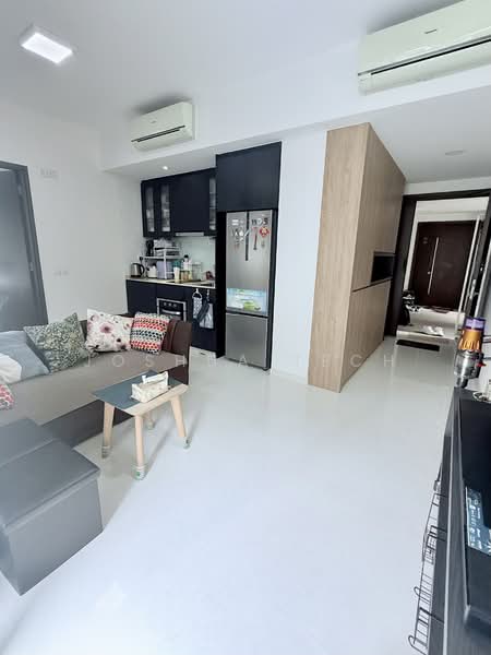 The Inflora, 51 Flora Drive, 1 Bedroom, 463 sqft, Condominium For Rent, by Joshua Tech, 500082240 - Living Room - PropertyGuru.com.sg