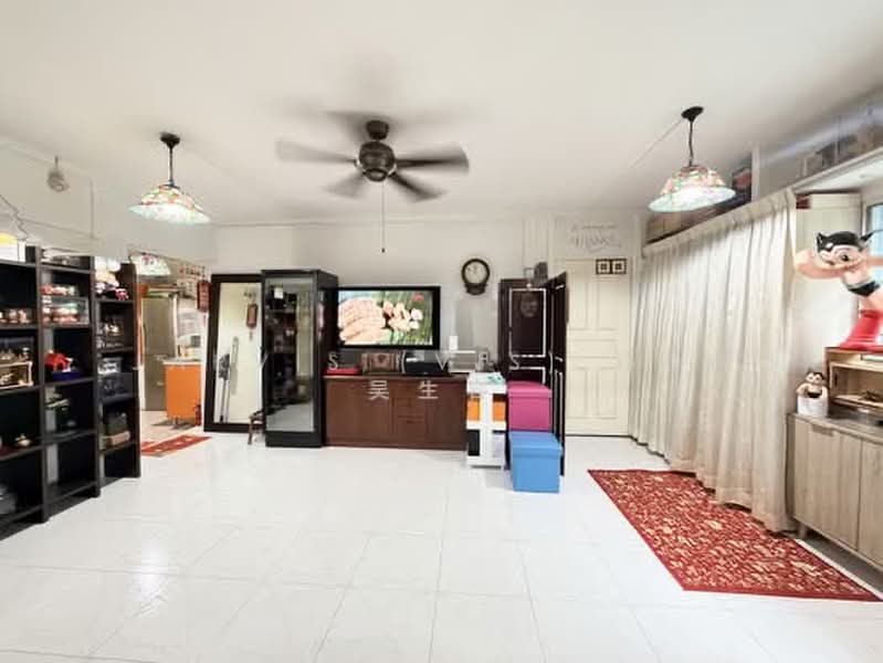 9 Gloucester Road, 9 Gloucester Road, 3 Bedrooms, 980 sqft, HDB Flat For Sale, by Jarvis (Vis) Goh 吴生容, 500082241 - Living Room - PropertyGuru.com.sg