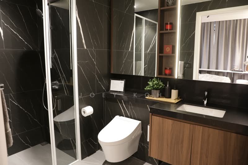 The Arcady At Boon Keng Condominium For Sale at S$ 1,978,000 | PropertyGuru Singapore - Bathroom