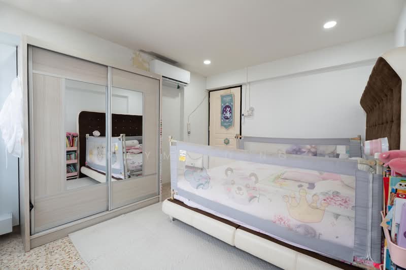 107 Yishun Ring Road HDB Flat For Sale at S$ 520,000 | PropertyGuru Singapore - Bedroom