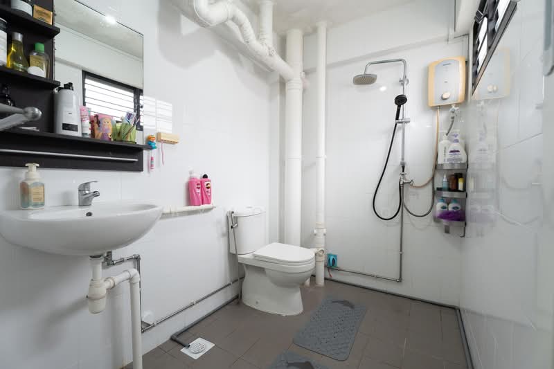 107 Yishun Ring Road HDB Flat For Sale at S$ 520,000 | PropertyGuru Singapore - Bathroom