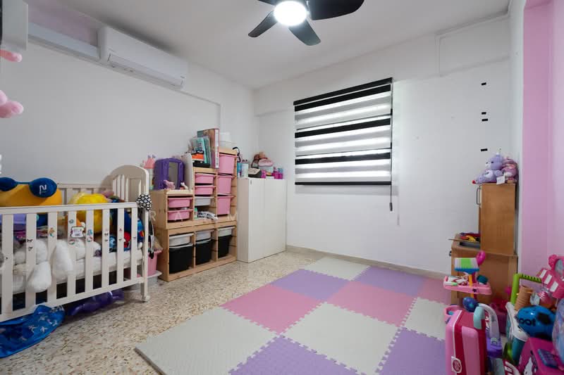 107 Yishun Ring Road HDB Flat For Sale at S$ 520,000 | PropertyGuru Singapore - Bedroom