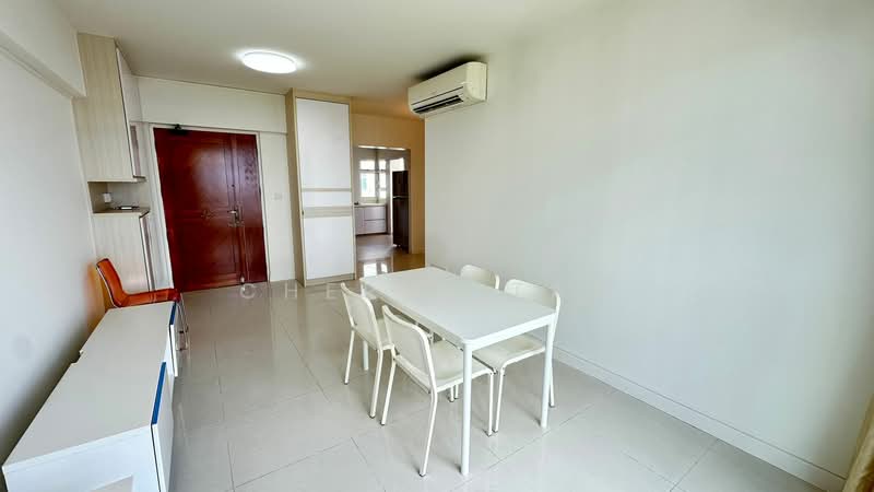 264F Compassvale Bow, 264F Compassvale Bow, 3 Bedrooms, 990 sqft, HDB Flat For Rent, by Cheryl Tan, 500082266 - Living Room - PropertyGuru.com.sg