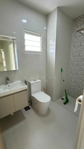 264F Compassvale Bow, 264F Compassvale Bow, 3 Bedrooms, 990 sqft, HDB Flat For Rent, by Cheryl Tan, 500082266 - Bathroom - PropertyGuru.com.sg