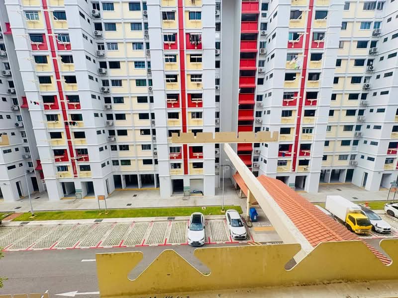 312 Bukit Batok Street 32 HDB Flat For Sale at S$ 425,000 | PropertyGuru Singapore - Exterior