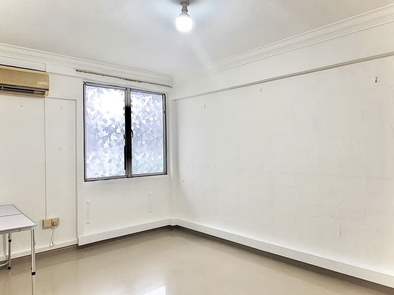 8 Jalan Bukit Ho Swee HDB Flat For Sale at S$ 388,000 | PropertyGuru Singapore - Bedroom 2