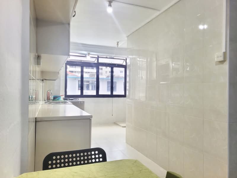 8 Jalan Bukit Ho Swee HDB Flat For Sale at S$ 388,000 | PropertyGuru Singapore - Kitchen
