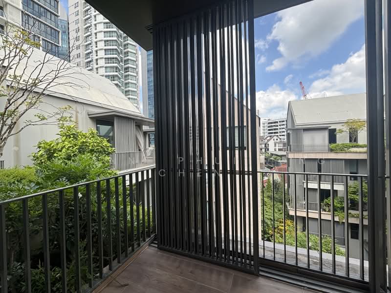 10 Evelyn Condominium For Sale at S$ 3,439,000 | PropertyGuru Singapore - Balcony