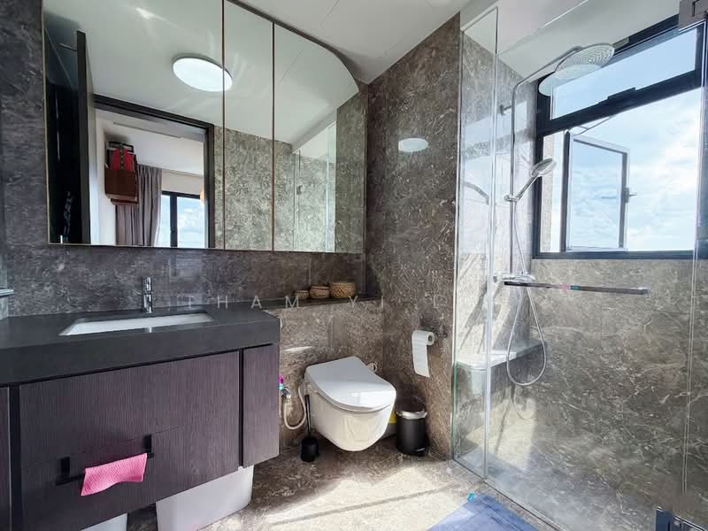 Avenue South Residence Condominium For Sale at S$ 1,950,000 | PropertyGuru Singapore - Bathroom