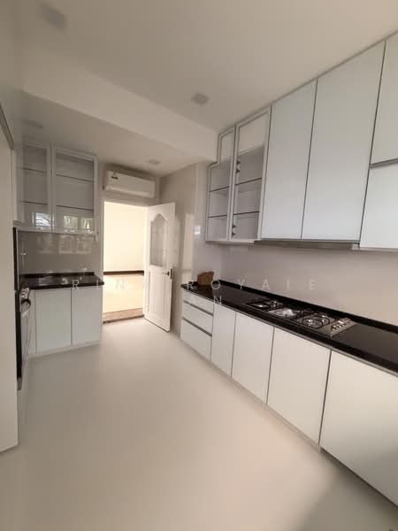Rare 2-storey Detached House with 5 Bedroom Close to Orchard Road, Gentle Drive, Chancery Lane, Tunggal Road, 5 Bedrooms, 7,328 sqft, Detached House For Rent, by Rina Royale Tan, 500082320 - Kitchen - PropertyGuru.com.sg