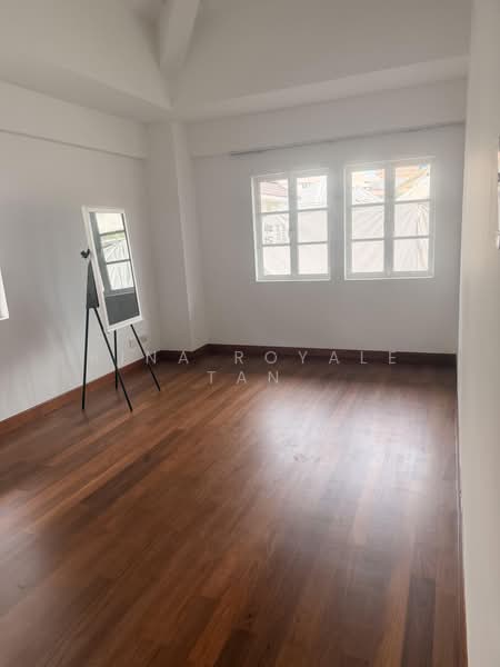 Rare 2-storey Detached House with 5 Bedroom Close to Orchard Road, Gentle Drive, Chancery Lane, Tunggal Road, 5 Bedrooms, 7,328 sqft, Detached House For Rent, by Rina Royale Tan, 500082320 - Interior - PropertyGuru.com.sg