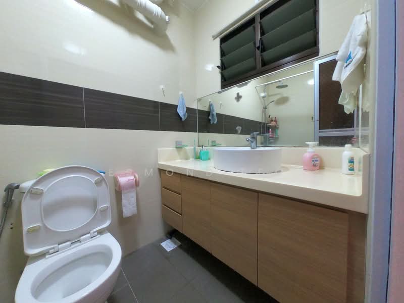 227B Compassvale Drive HDB Flat For Sale at S$ 699,000 | PropertyGuru Singapore - Bathroom