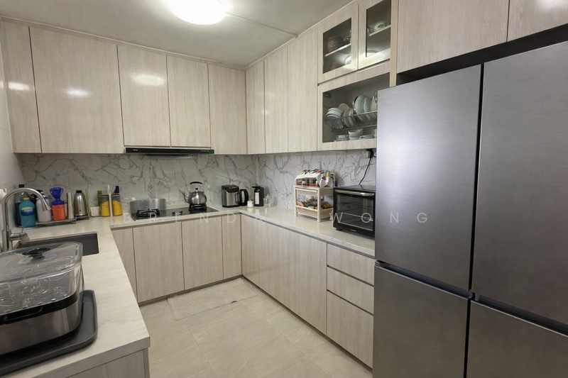 145 Pasir Ris Street 11 HDB Flat For Sale at S$ 800,000 | PropertyGuru Singapore - Kitchen