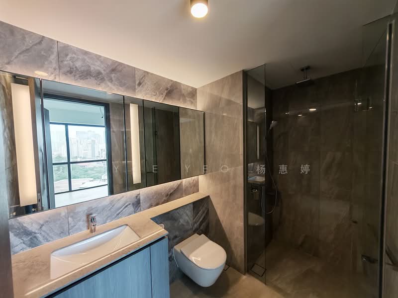 Piccadilly Grand, 1 Northumberland Road, 2 Bedrooms, 710 sqft, Condominium For Sale, by Joyce Yeo 杨惠婷, 500082343 - Bathroom - PropertyGuru.com.sg