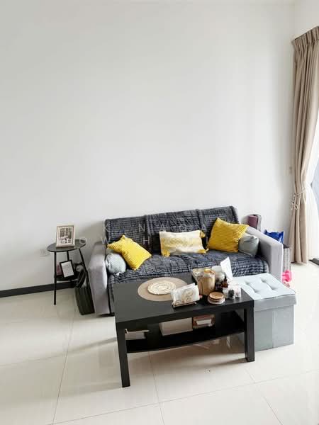 Gem Residences, 1 Lorong 5 Toa Payoh, 1 Bedroom, 484 sqft, Condominium For Rent, by K Naga Gowthami(Naga), 500082357 - Living Room - PropertyGuru.com.sg