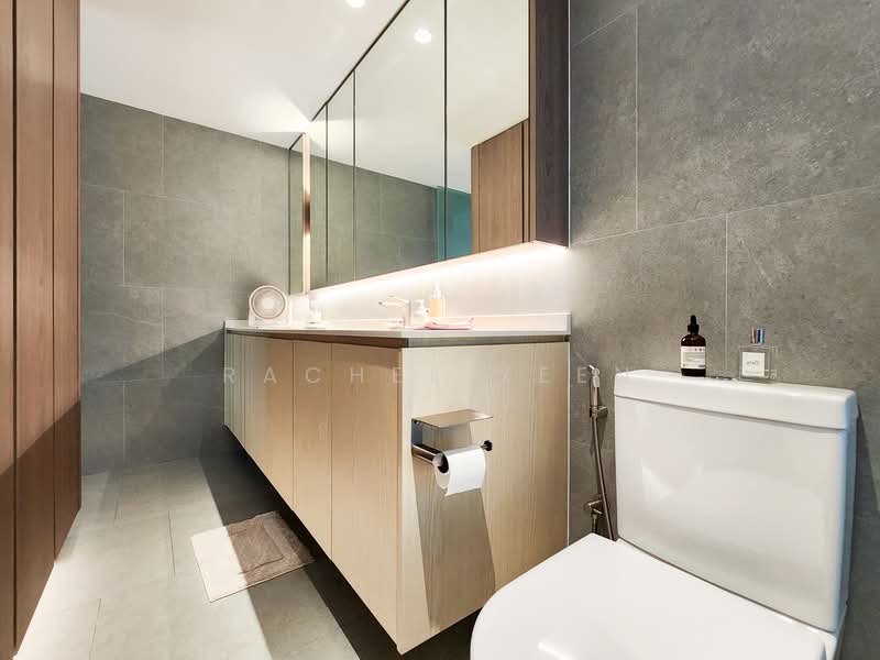 The Esta Condominium For Sale at S$ 3,499,999 | PropertyGuru Singapore - Bathroom
