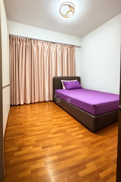 Northoaks Condominium For Sale at S$ 1,300,000 | PropertyGuru Singapore - Bedroom