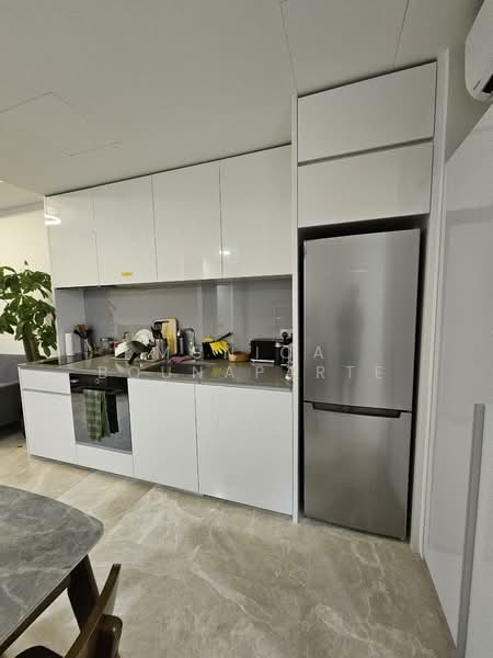 Amber Park, 18A Amber Gardens, 2 Bedrooms, 700 sqft, Condominium For Rent, by Monica Bounaparte, 500082396 - Kitchen - PropertyGuru.com.sg