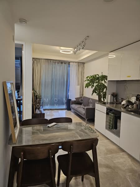 Amber Park, 18A Amber Gardens, 2 Bedrooms, 700 sqft, Condominium For Rent, by Monica Bounaparte, 500082396 - Living Room - PropertyGuru.com.sg