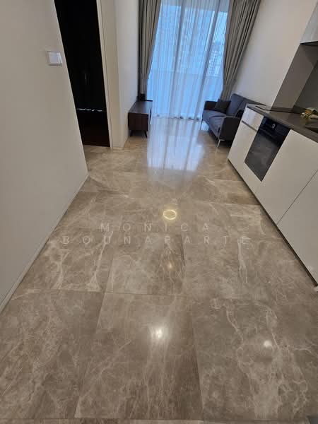 Amber Park, 18A Amber Gardens, 2 Bedrooms, 700 sqft, Condominium For Rent, by Monica Bounaparte, 500082396 - Living Room - PropertyGuru.com.sg