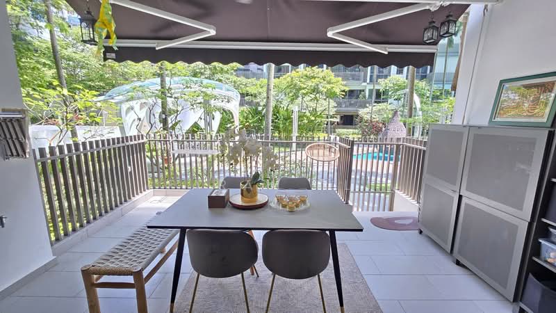 The Inflora Condominium For Sale at S$ 1,100,000 | PropertyGuru Singapore - Balcony
