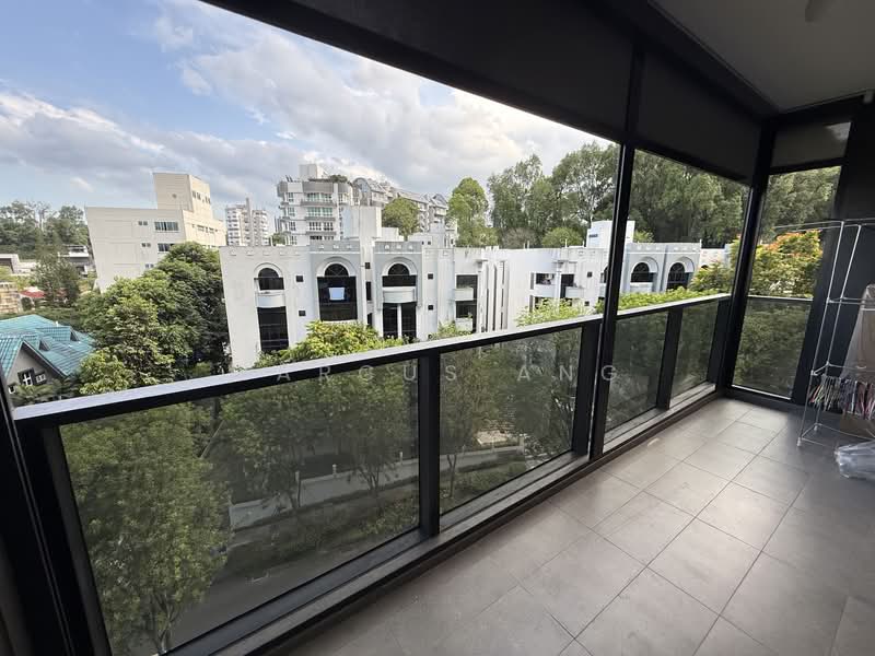 Hyll on Holland Condominium For Sale at S$ 3,000,000 | PropertyGuru Singapore - Balcony