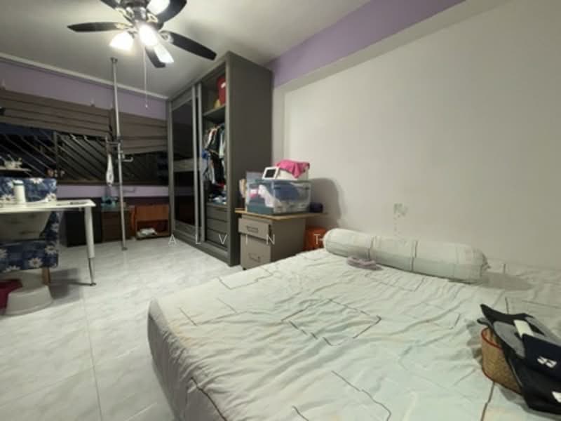 791 Woodlands Avenue 6 HDB Flat For Sale at S$ 565,000 | PropertyGuru Singapore - Bedroom