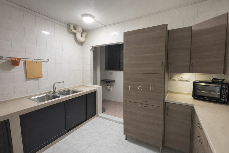 791 Woodlands Avenue 6 HDB Flat For Sale at S$ 565,000 | PropertyGuru Singapore - Kitchen