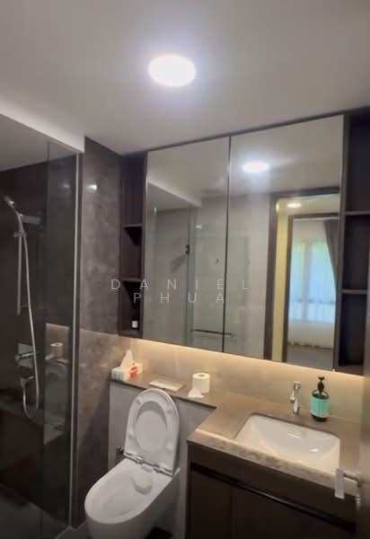 Tembusu Grand, 96 Jalan Tembusu, 2 Bedrooms, 743 sqft, Condominium For Rent, by Daniel Phua, 500082409 - Bathroom - PropertyGuru.com.sg
