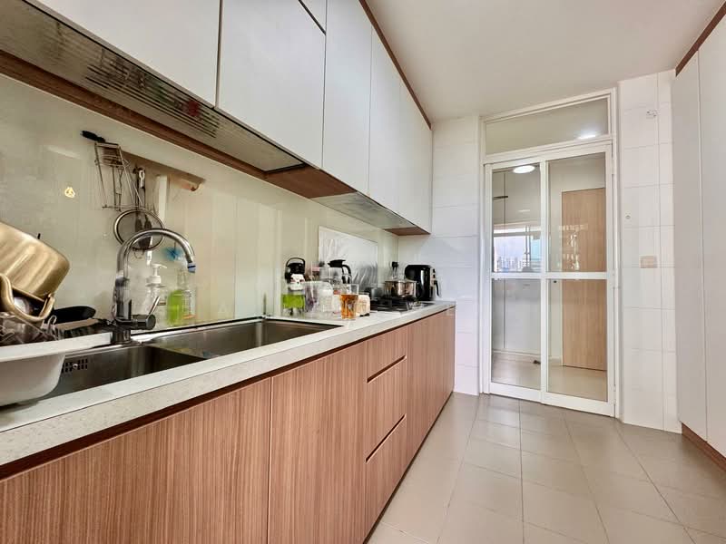1km to Cedar Pri Sch & Maris Stella, , 3 Bedrooms, 1,001 sqft, HDB Flat For Sale, by Allen Wee, 500082434 - Kitchen - PropertyGuru.com.sg