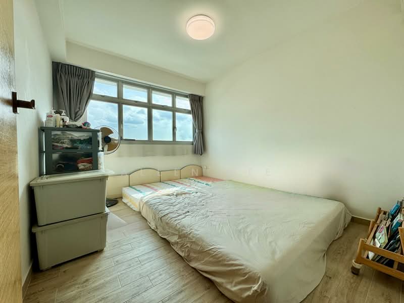 1km to Cedar Pri Sch & Maris Stella, , 3 Bedrooms, 1,001 sqft, HDB Flat For Sale, by Allen Wee, 500082434 - Bedroom - PropertyGuru.com.sg