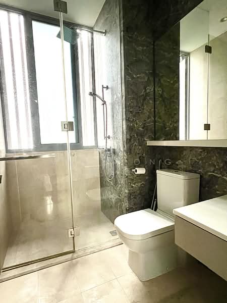 The Hillier Condominium For Sale at S$ 900,000 | PropertyGuru Singapore - Bathroom