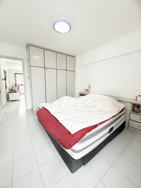 437 Yishun Avenue 6 HDB Flat For Sale at S$ 560,000 | PropertyGuru Singapore - Bedroom