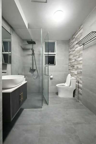 Northoaks Condominium For Sale at S$ 1,300,000 | PropertyGuru Singapore - Bathroom