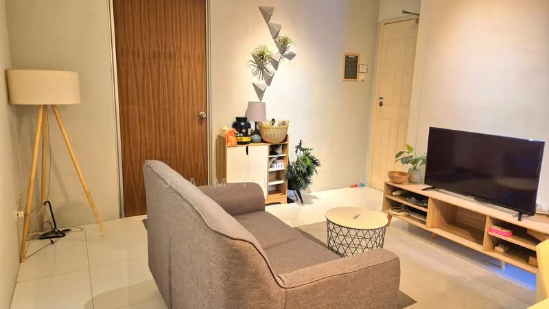 Novena Lodge, 2 Jalan Merlimau, Room Rental, 100 sqft, Condominium For Rent, by Jamie Toh, 500082453 - Living Room - PropertyGuru.com.sg