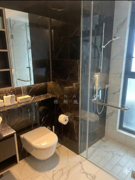 Wilshire Residences Condominium For Sale at S$ 2,330,000 | PropertyGuru Singapore - Bathroom