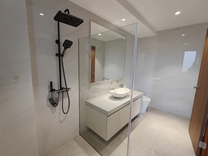 ⭐ Newly Constructed ⭐ Kembangan Siglap 5-Storey Semi Detached 新建五层半独立式住宅, CHANGI ROAD, 5 Bedrooms, 9,438 sqft, Semi-Detached House For Sale, by Luke Liao, 500082466 - Bathroom - PropertyGuru.com.sg