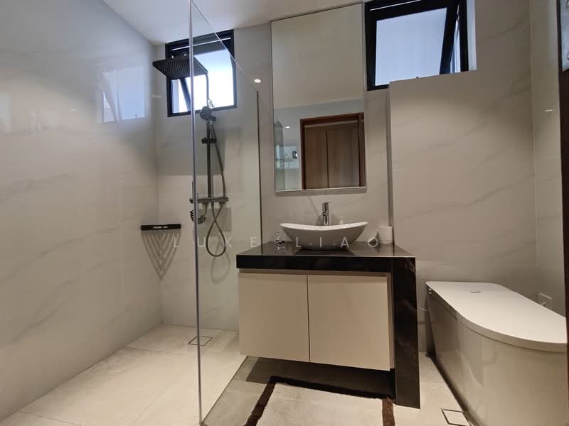 ⭐ Newly Constructed ⭐ Kembangan Siglap 5-Storey Semi Detached 新建五层半独立式住宅, CHANGI ROAD, 5 Bedrooms, 9,438 sqft, Semi-Detached House For Sale, by Luke Liao, 500082466 - Bathroom - PropertyGuru.com.sg