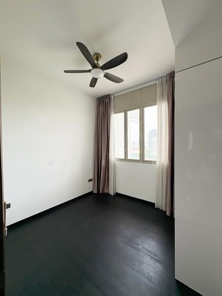 Kallang Riverside Condominium For Sale at S$ 2,438,000 | PropertyGuru Singapore - Bedroom