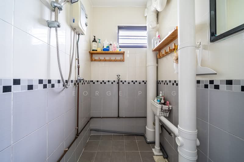 3 Saint George's Road HDB Flat For Sale at S$ 520,000 | PropertyGuru Singapore - Bathroom