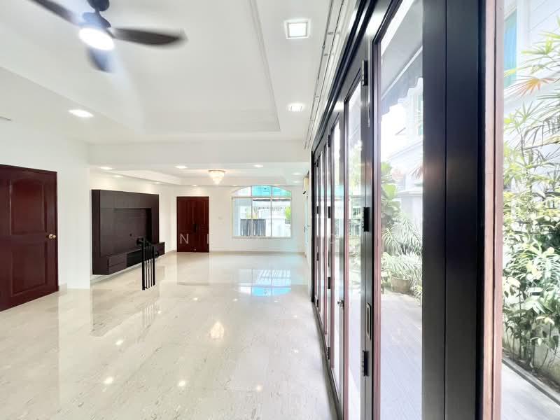 Island Country Villas Semi Detached House, Casuarina Walk, Upper Thomson, Casuarina Walk, Island Country Villas, Upper Thomson, 4 Bedrooms, 4,000 sqft, Semi-Detached House For Rent, by Nick Toh, 500082489 - Living Room - PropertyGuru.com.sg