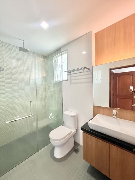 Island Country Villas Semi Detached House, Casuarina Walk, Upper Thomson, Casuarina Walk, Island Country Villas, Upper Thomson, 4 Bedrooms, 4,000 sqft, Semi-Detached House For Rent, by Nick Toh, 500082489 - Bathroom - PropertyGuru.com.sg