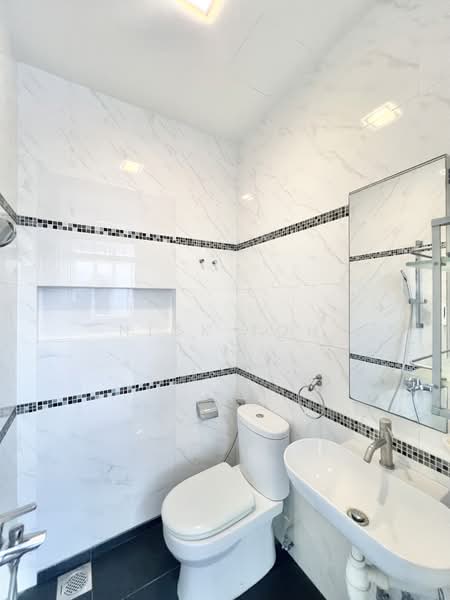 Island Country Villas Semi Detached House, Casuarina Walk, Upper Thomson, Casuarina Walk, Island Country Villas, Upper Thomson, 4 Bedrooms, 4,000 sqft, Semi-Detached House For Rent, by Nick Toh, 500082489 - Bathroom - PropertyGuru.com.sg